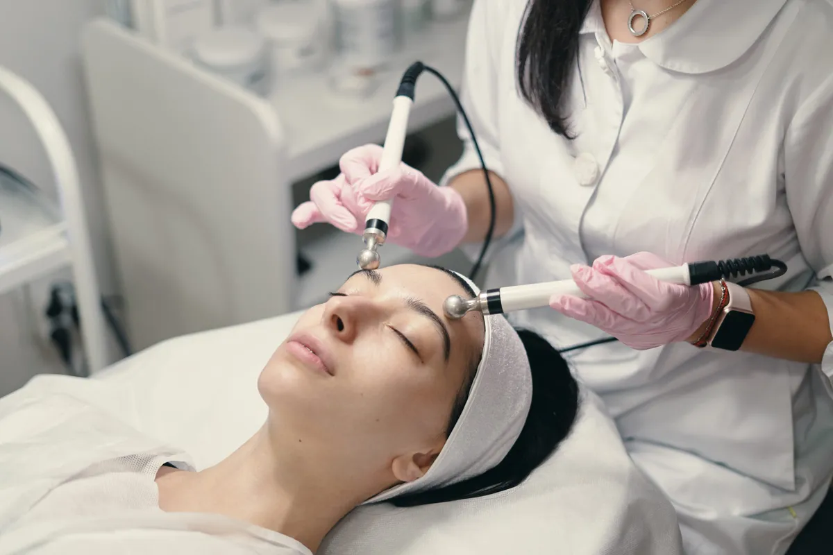 Facial skin treatment
